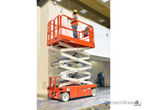 Snorkel S4726E Electric Scissor lift — view 1