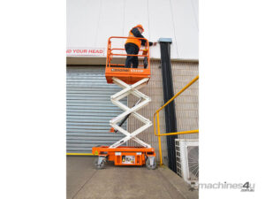 Snorkel S3210P Scissor Lift — view 1