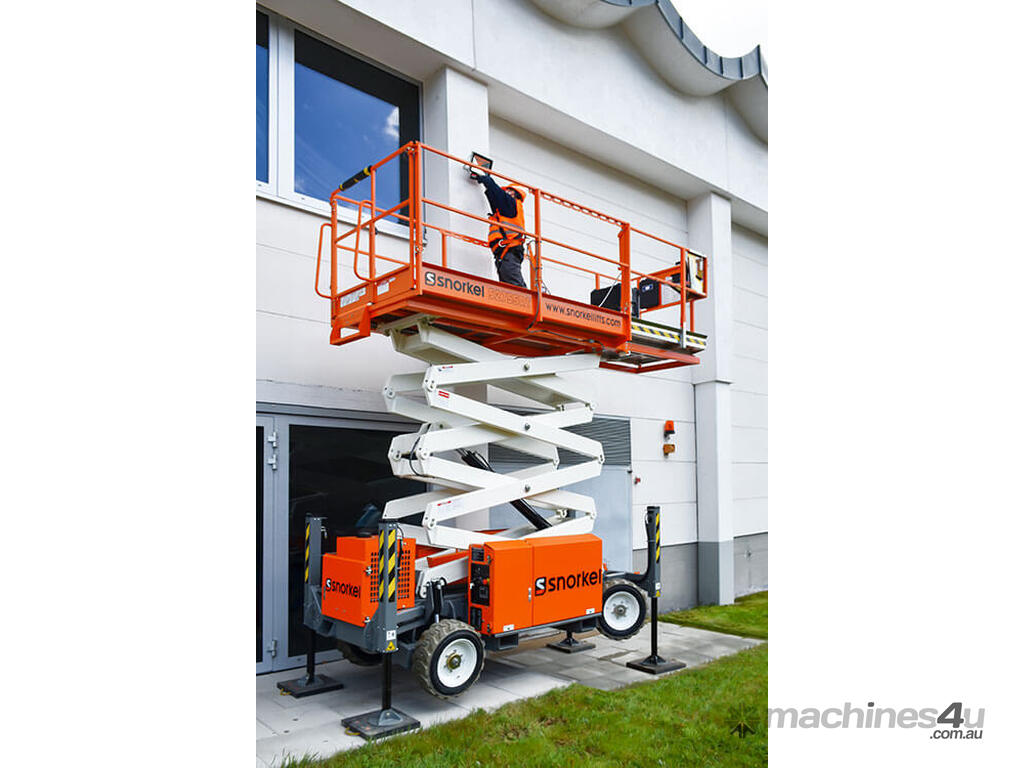 Snorkel S2755RT Rough Terrains Scissor Lift