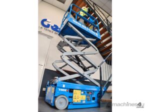 In Stock! Genie Micro Scissor – GS-1432m E-Drive — view 2