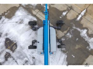 HOT PRICE!! Genie ZX-135/70 Articulated Boom Lift — view 3