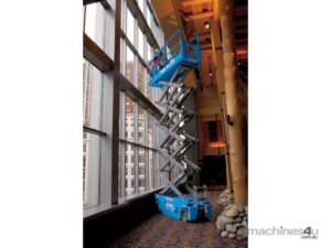 Genie GS-3232 E-Drive Slab Scissor Lifts — view 4