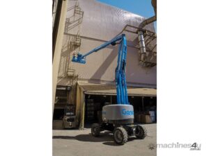 Genie Z-62/40 Articulated Boom Lifts — view 2